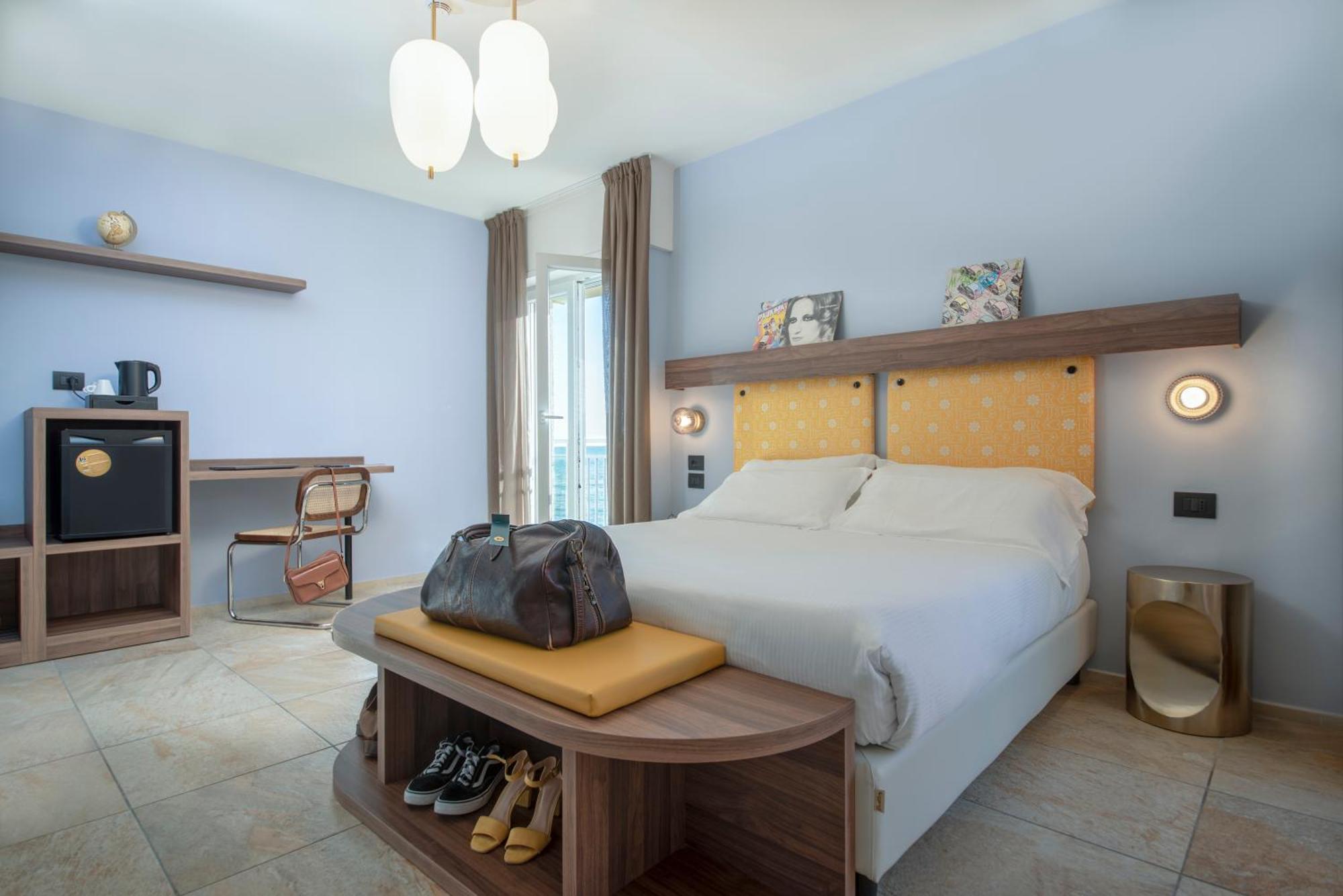 Hotel Jolly Roger Pietra Ligure Esterno foto