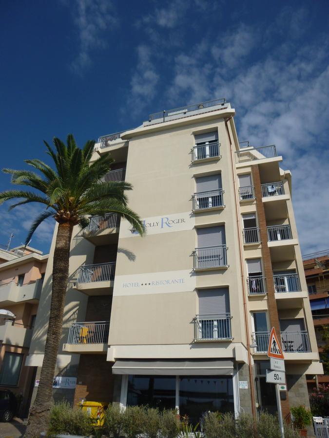 Hotel Jolly Roger Pietra Ligure Esterno foto